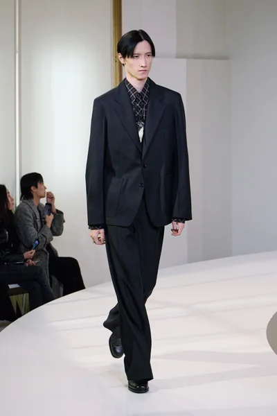 Look 46